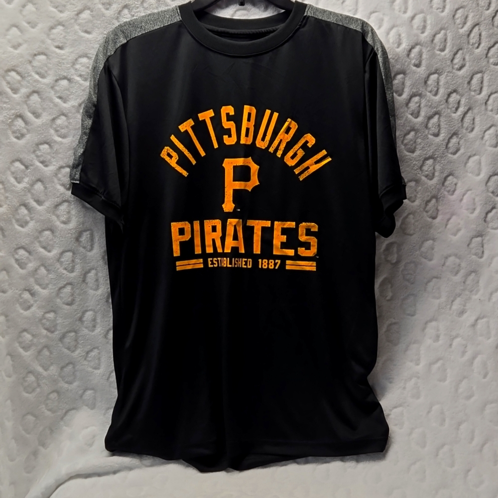 Pirates Poly T Shirt Medium